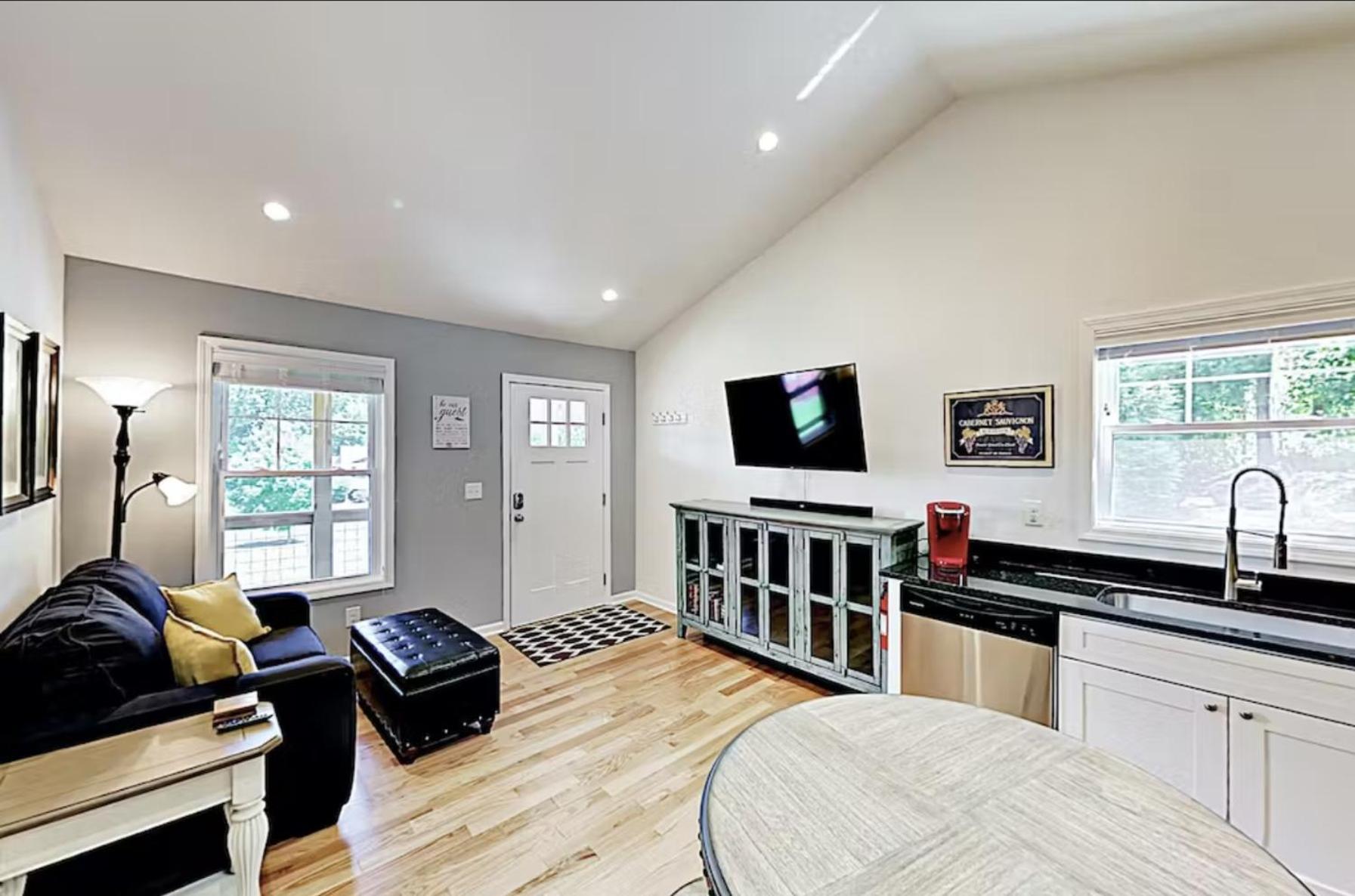 Dogwood Blossom Cottage Ашвил Екстериор снимка